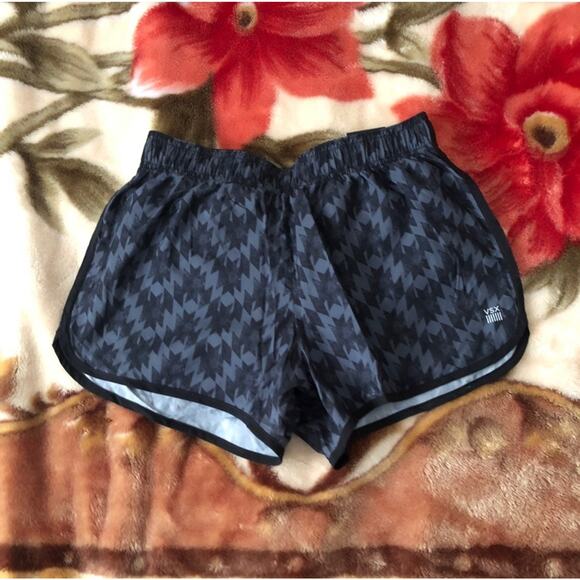 victoria secret the player run shorts - Picture 1 of 3